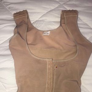 Fit doll collection,used only once.faja colombiana.